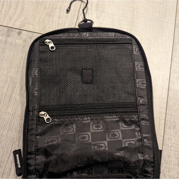 OGIO Doppler Travel Kit Toiletry Bag Black Golf Mobile NWT - Picture 5 of 12